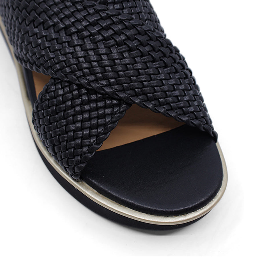 BLACK WEAVE UPPER CROSS STRAP BUCKLE ANKLE STRAP PLATFORM SANDAL