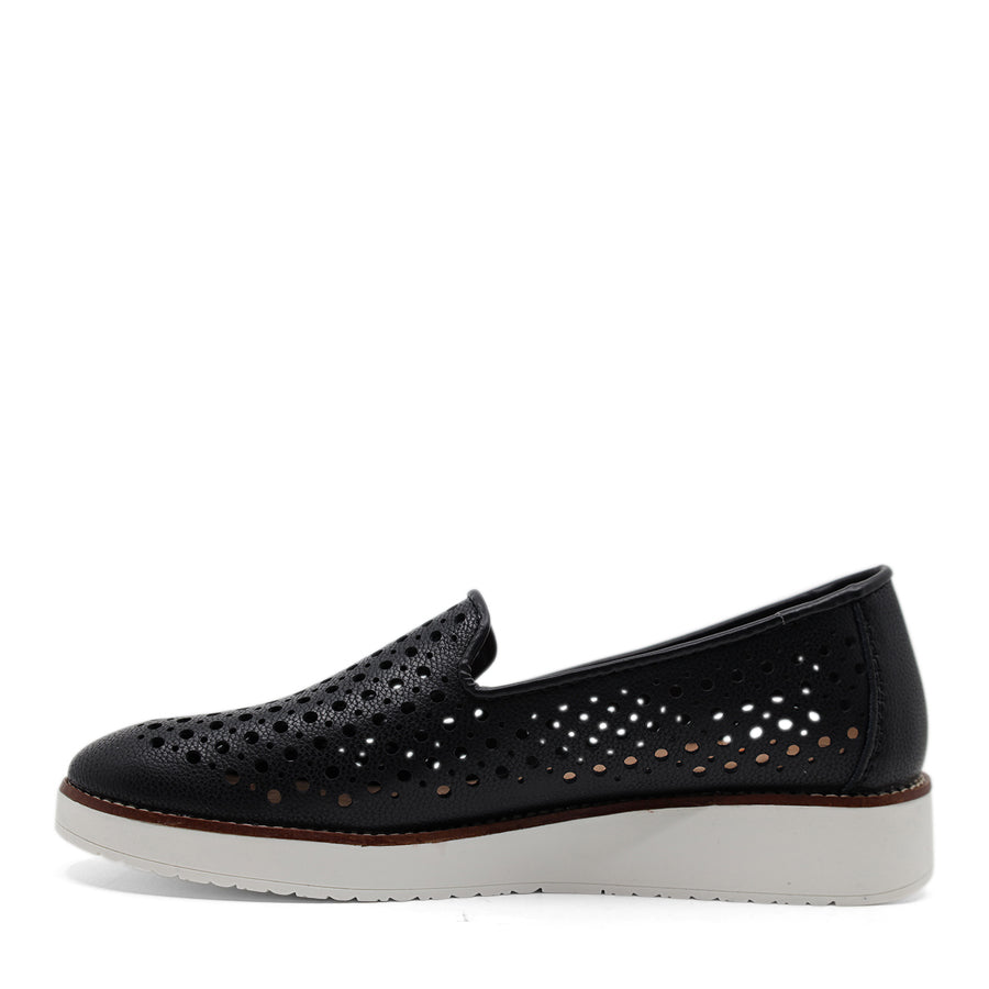 BLACK SLIP ON LASERCUT DETAIL FLAT SHOE