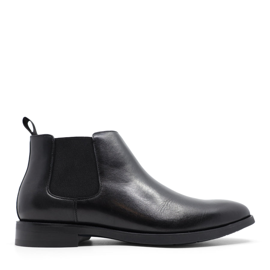 MENS BLACK PULL ON ELASTIC SIDED ANKLE BOOT