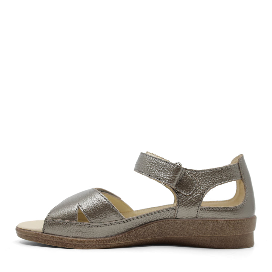 METALLIC ADJUSTABLE VELCRO STRAP SANDAL