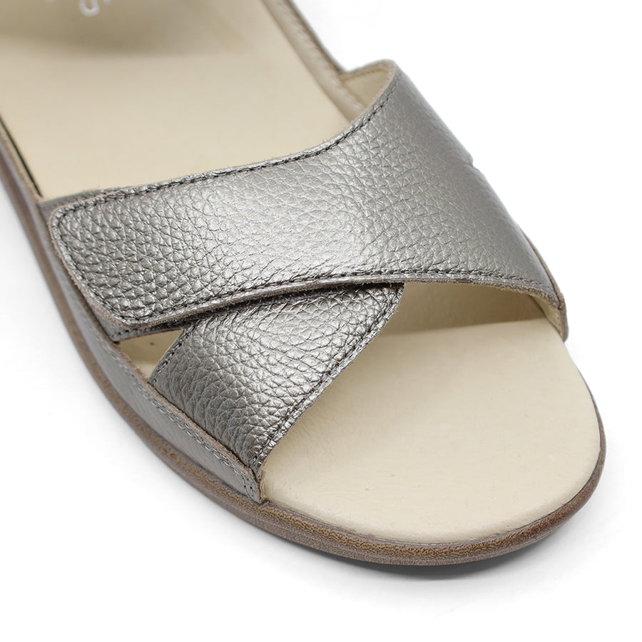 METALLIC ADJUSTABLE VELCRO STRAP SANDAL