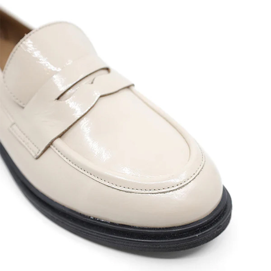 BEIGE PATENT  UPPER BLACK SOLE SLIP ON LOAFER 