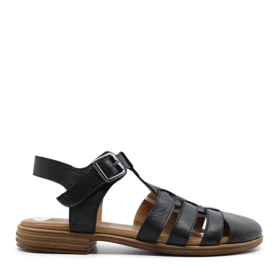 BLACK ENCLOSED TOE BUCKLE STRAP FLAT SANDAL