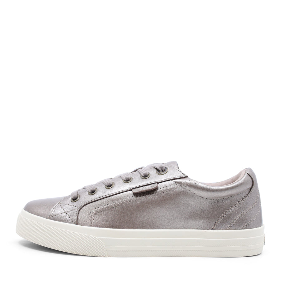 CHAMPAGNE METALLIC LACE UP SNEAKER